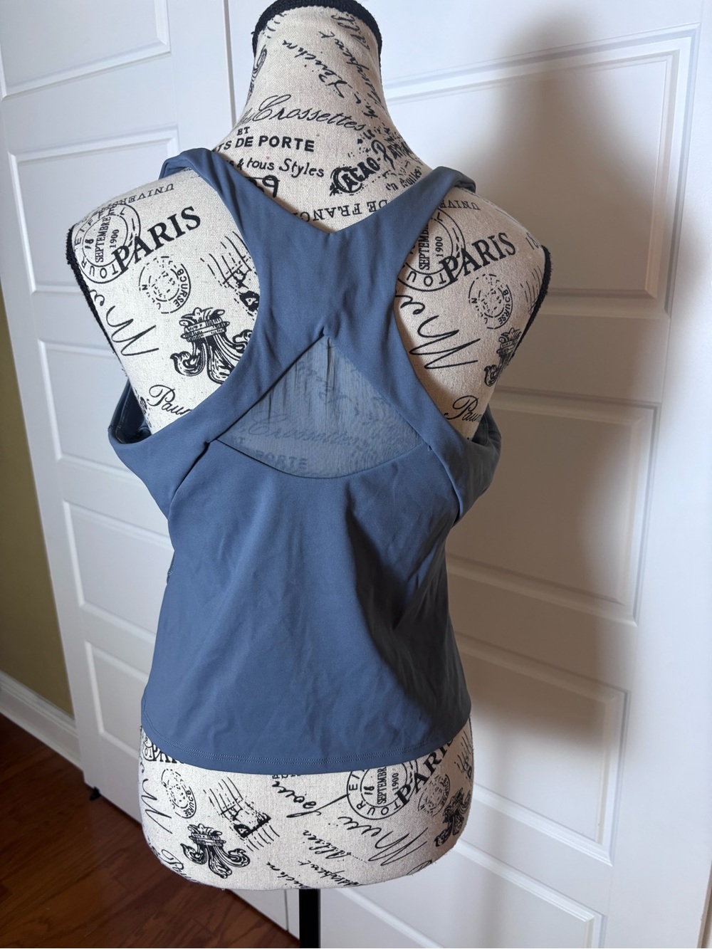 Spanx Boostup V-Neck Shelf Tank Cerulean Blue - Picture 4 of 6